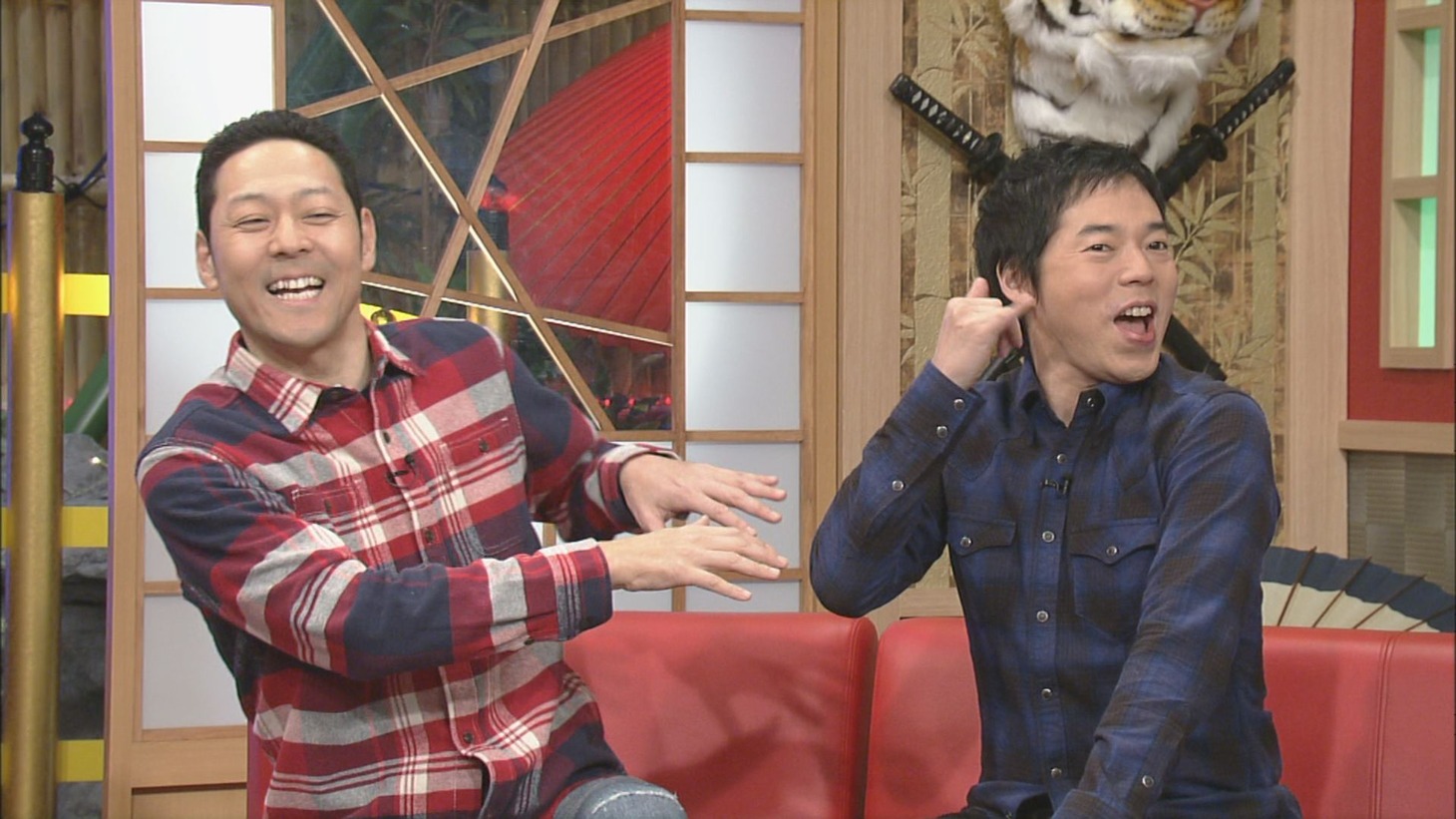 （左から）東野幸治、今田耕司。(c)CBC