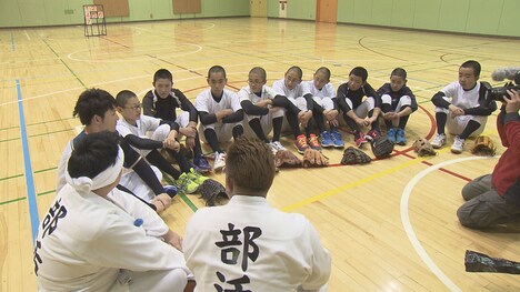 「熱烈！ホットサンド！」のワンシーン。(c)STV