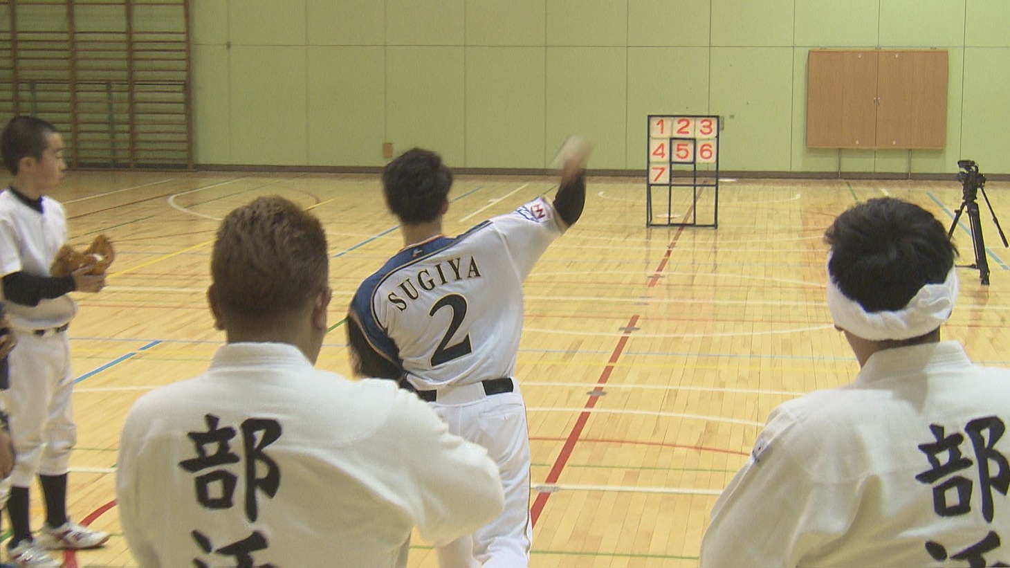「熱烈！ホットサンド！」のワンシーン。(c)STV