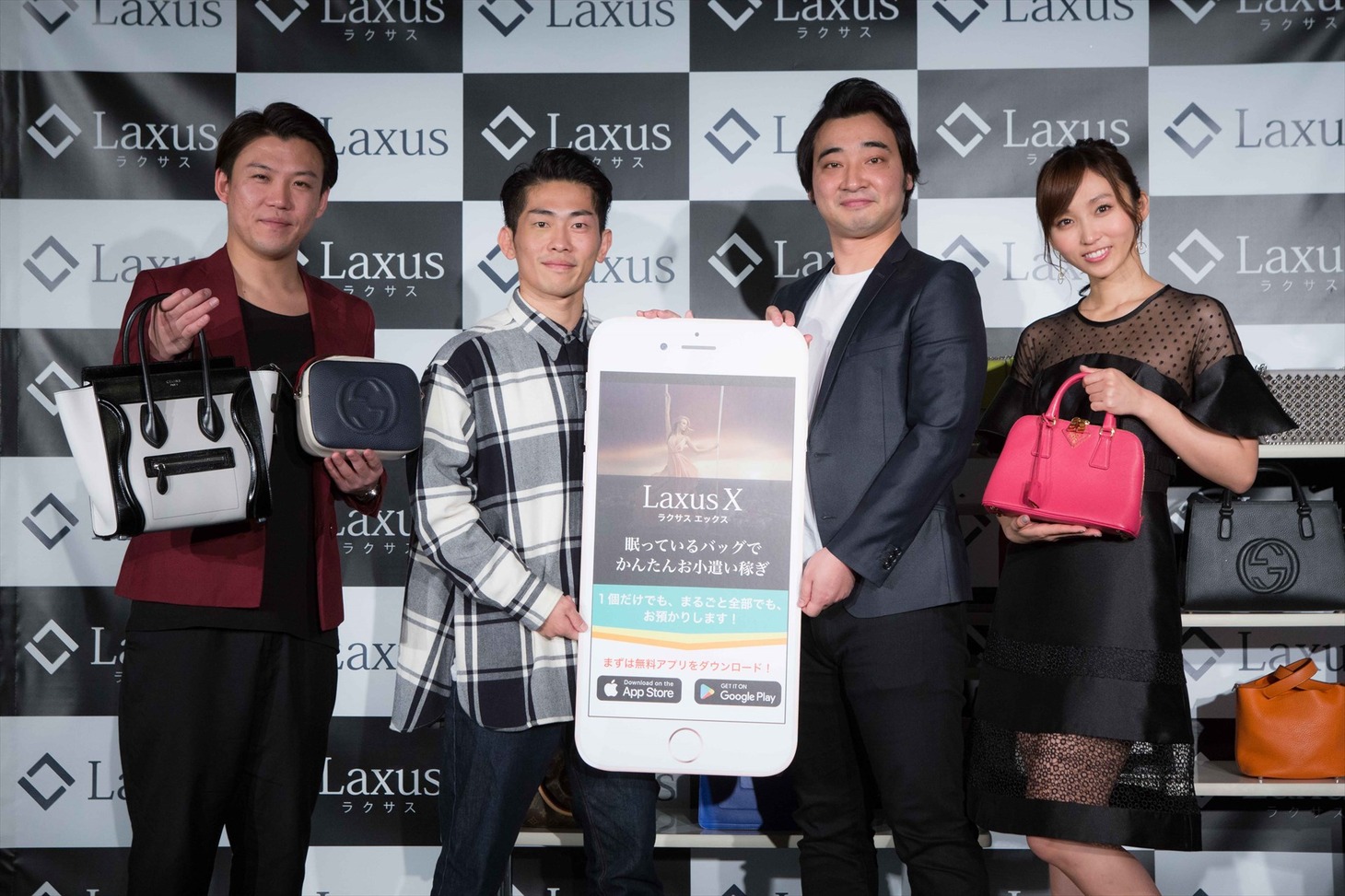 （左から）ジャングルポケット、吉木りさ。