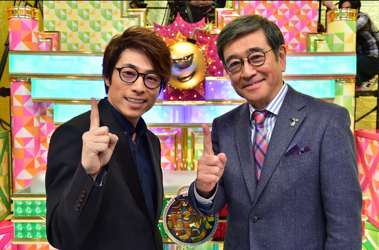 「クイズ！ボンバーワン 秀才？凡人？おバカ？有名人常識Q検定SP」MCの（左から）ロンドンブーツ1号2号・田村淳、石坂浩二。(c)TBS