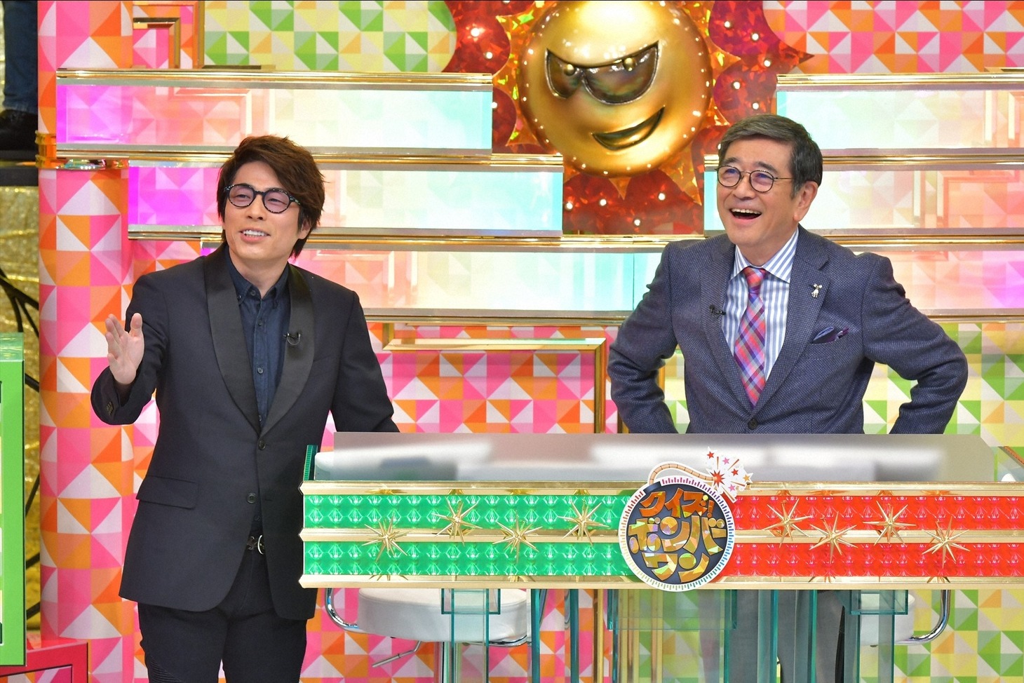 （左から）ロンドンブーツ1号2号・田村淳、石坂浩二。(c)TBS