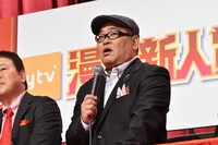 審査員の兵動大樹。(c)読売テレビ