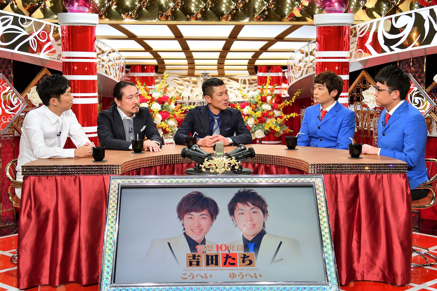 吉田たちら若手漫才師についてトークする（左から）NON STYLE石田、笑い飯、銀シャリ。(c)MBS