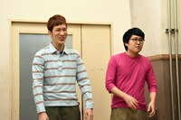 佐々木のクセの強さを千鳥に相談したいというエマ。