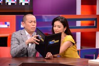 （左から）タカアンドトシ・トシ、田中道子。(c)中京テレビ