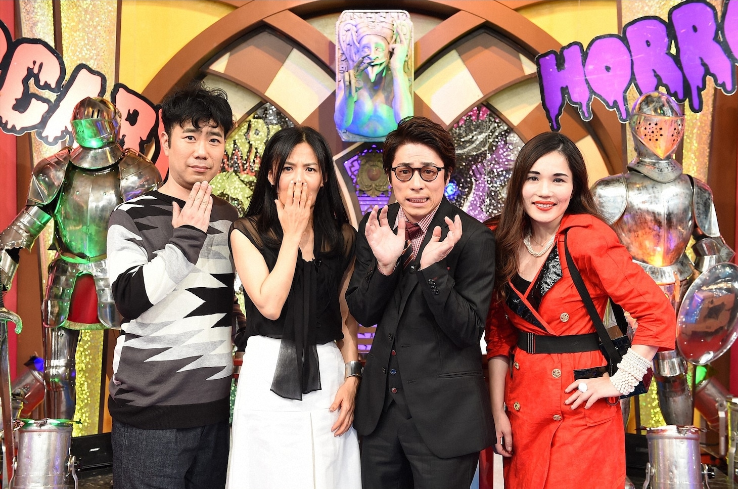 「世界の怖い夜」に出演する（左から）藤井隆、井森美幸、ロンドンブーツ1号2号・田村淳、平野ノラ。(c)TBS