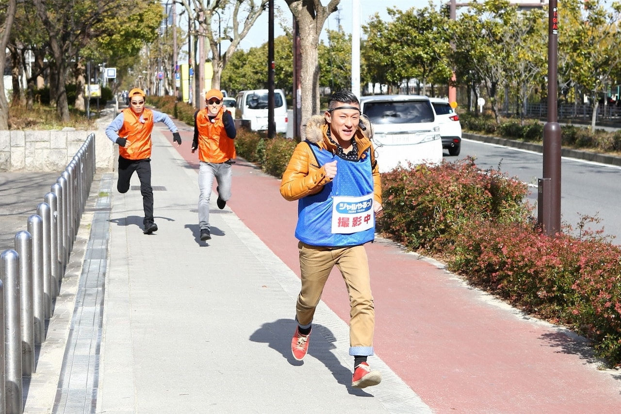 笑い飯哲夫、ジャルジャルから逃げ切れるのか「のぞき見ハンティング」