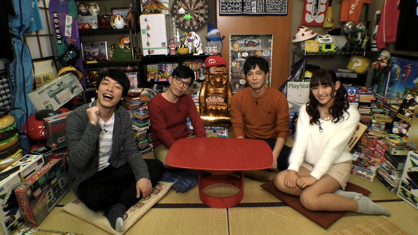左から麒麟・川島、バッファロー吾郎・竹若、次長課長・井上、浅川梨奈。(c)MBS