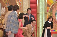 「世界100か国 健康インタビュー『百聞！ザ・ワールド』」のワンシーン。(c)CTV