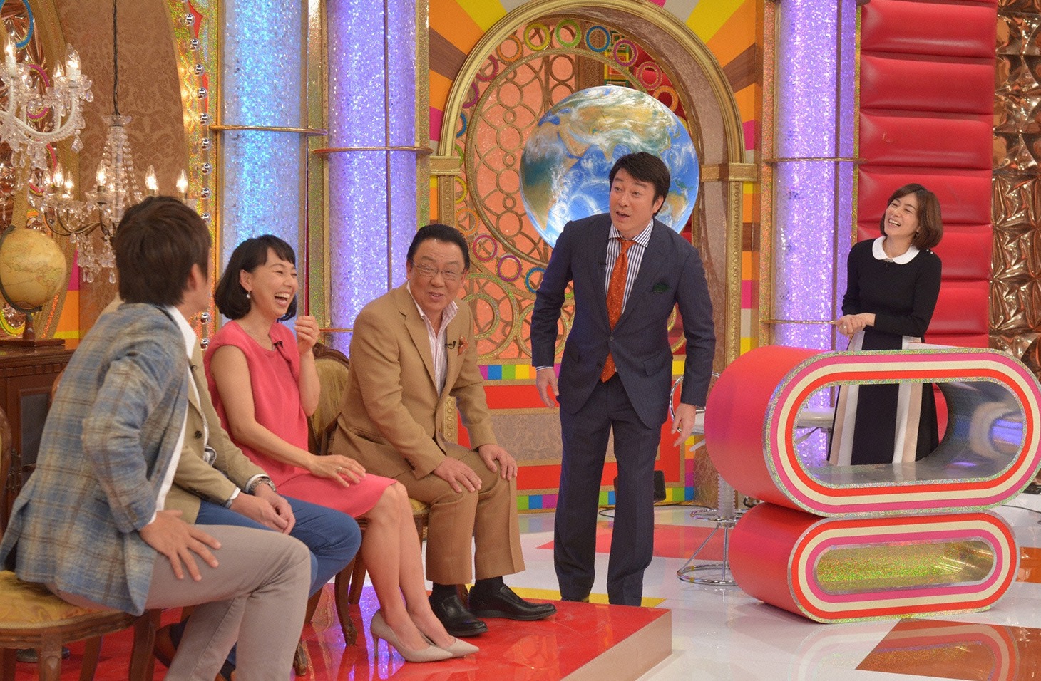 「世界100か国 健康インタビュー『百聞！ザ・ワールド』」のワンシーン。(c)CTV