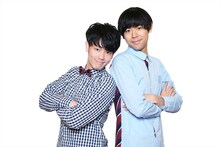 モダンボーイズ。左が類家、右が長岡。