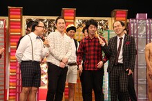 アイロンヘッドのトークのワンシーン。 (c)BS朝日