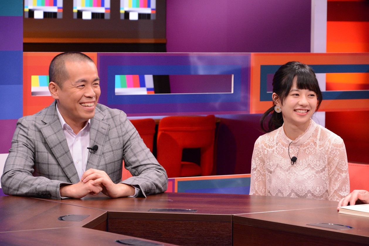 （左から）タカアンドトシ・トシ、伊藤萌々香。(c)CTV