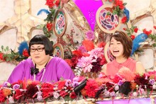 （左から）メイプル超合金・安藤なつ、中村静香。(c)テレビ朝日
