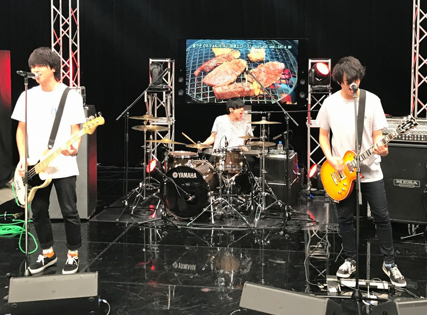 「ザキとロバ」のワンシーン。(c)メ～テレ