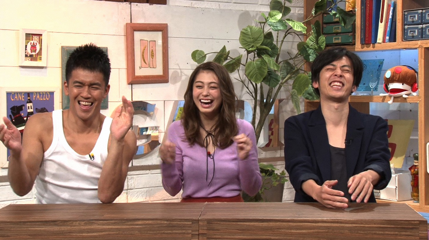 左から武井壮、大川藍、キングコング西野。(c)読売テレビ