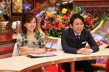 （左から）高橋真麻、有吉弘行。(c)関西テレビ