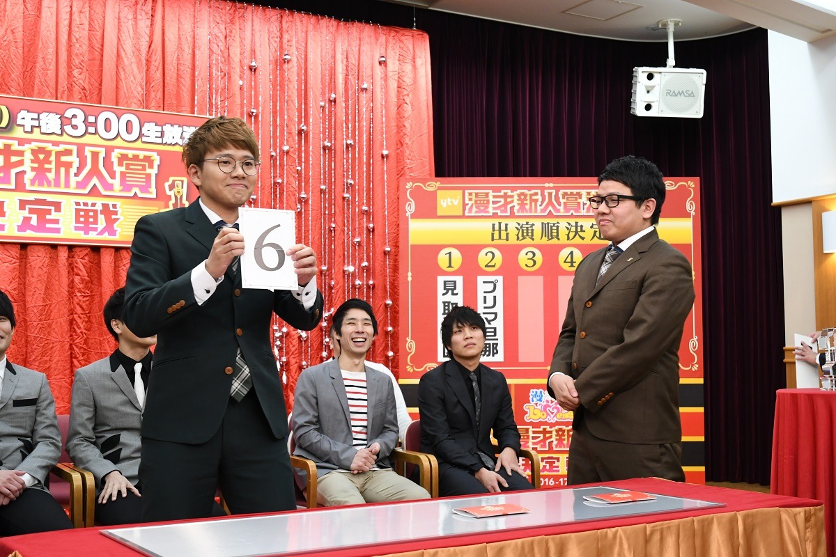 6番手を引いたミキ。(c)読売テレビ