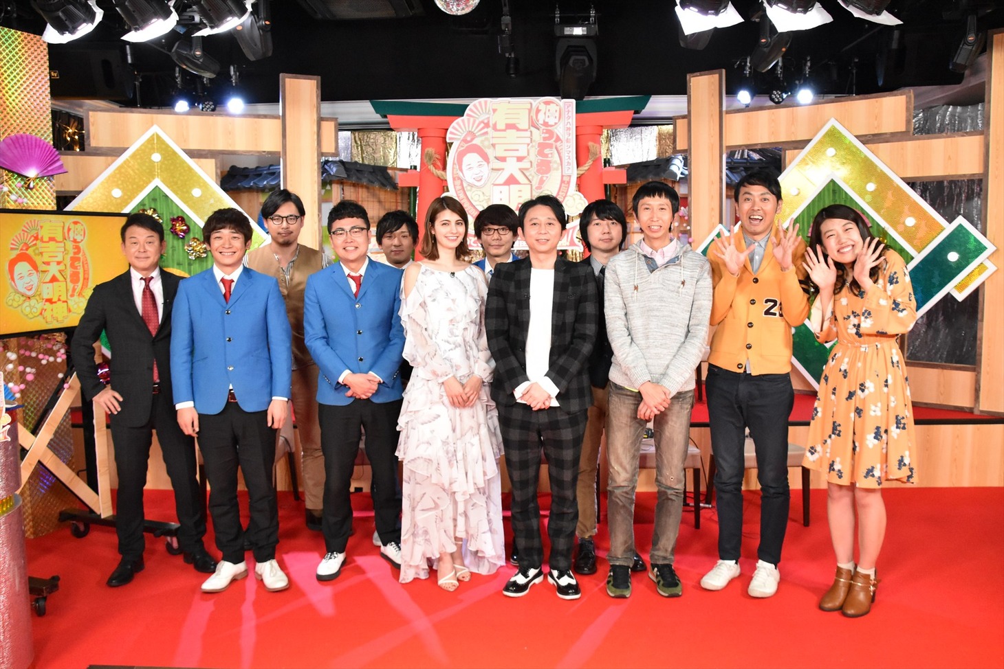 「神ってる！有吉大明神～神ってるアレの理由を大公開！～」の出演者たち。(c)RCC