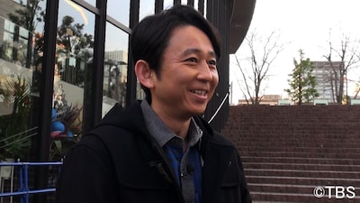 「櫻井・有吉THE夜会」で櫻井翔とロケを繰り広げる有吉弘行。