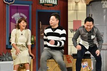 左からRENA、ダイアン。(c)読売テレビ