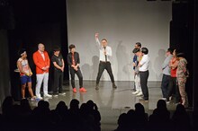 ピーマンズスタンダード南川のPPAPを黙って見つめ続ける一同。