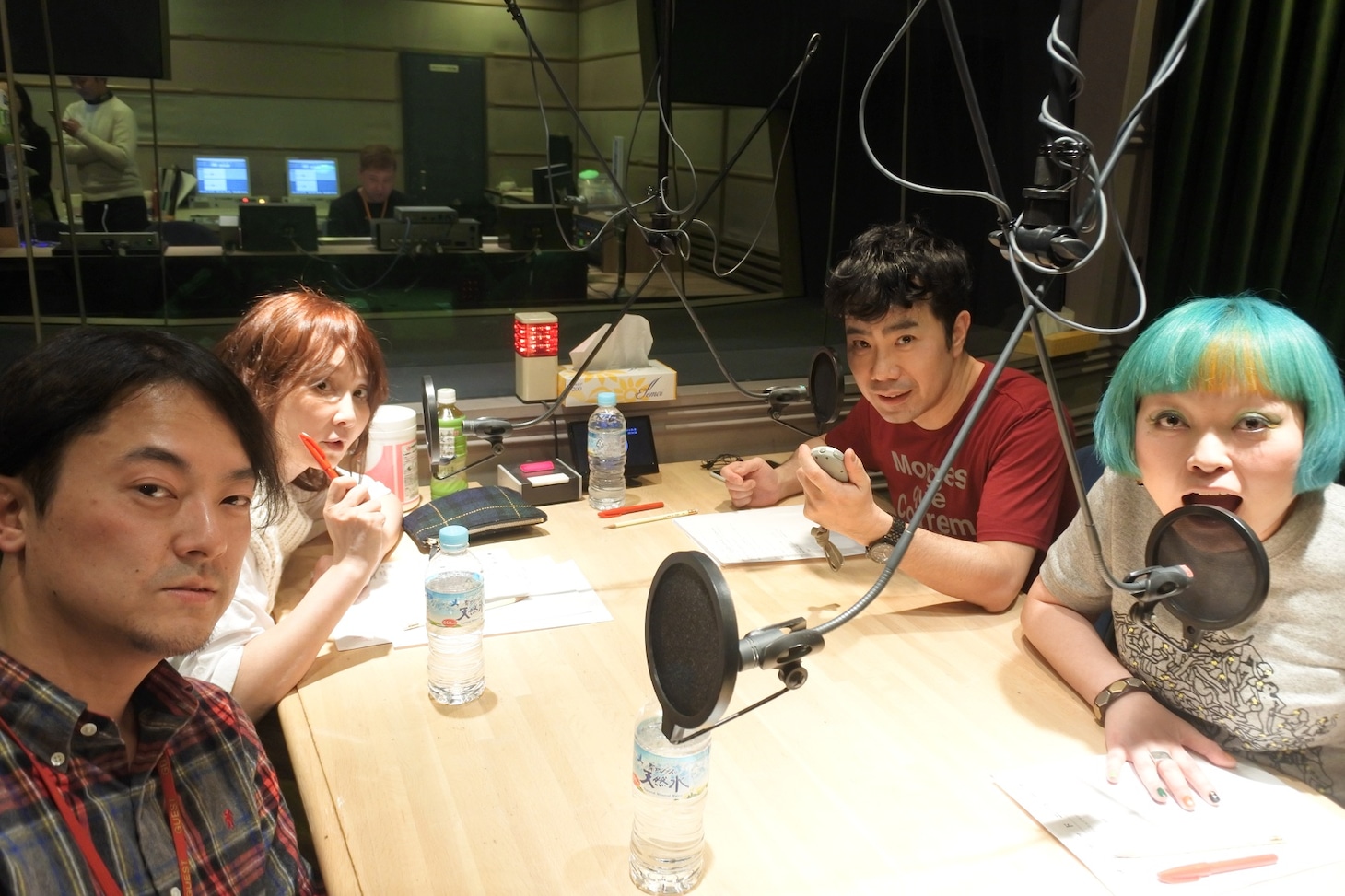 「藤井隆のグッドニュース」に出演する（左から）KASHIF、YOU、藤井隆、まちゃまちゃ。