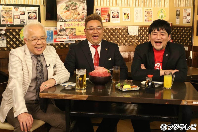 （左から）小堺一機、サンドウィッチマン。