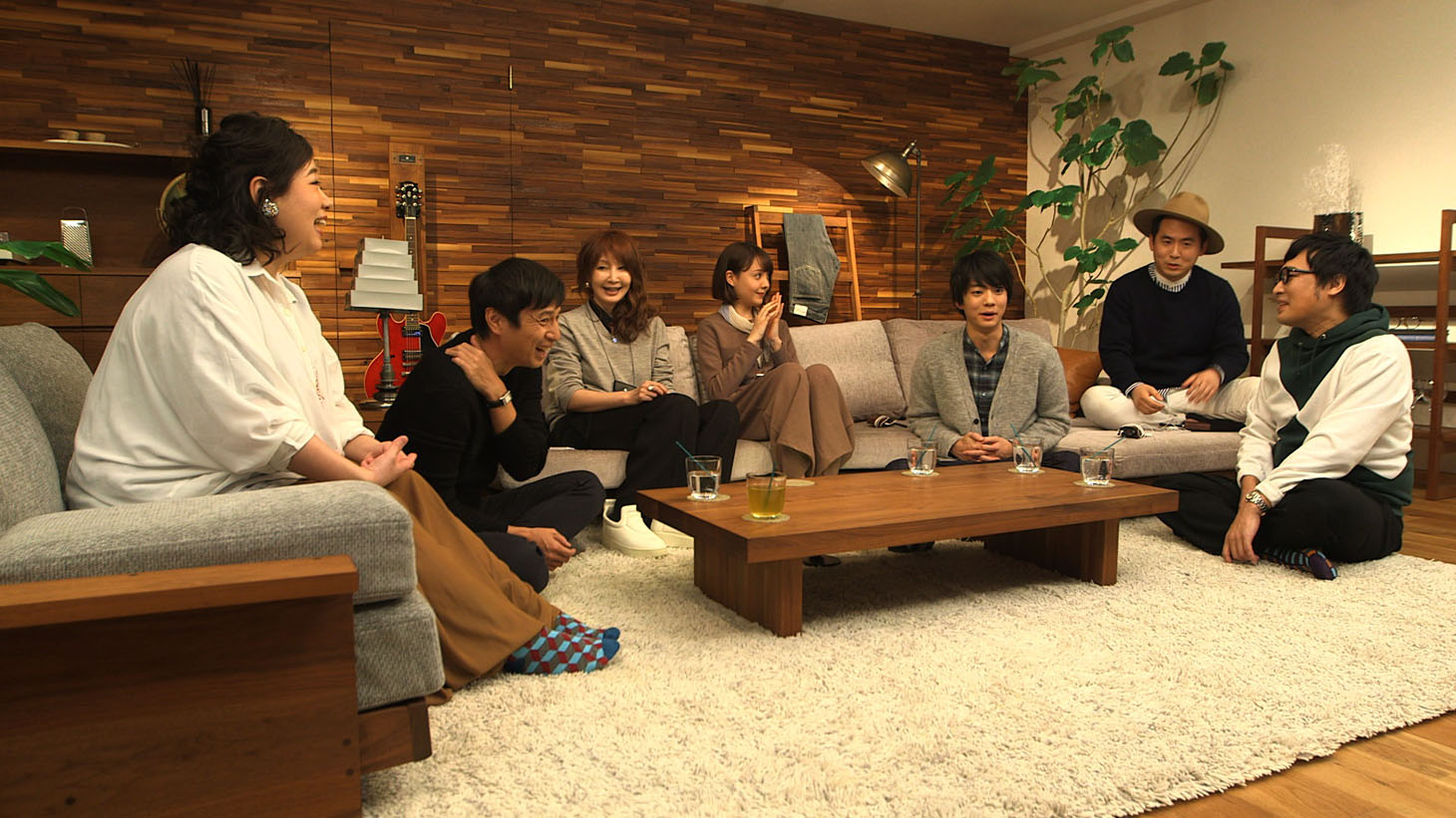 「TERRACE HOUSE ALOHA STATE」スタジオパートの様子。(c)フジテレビ／イースト・エンタテインメント