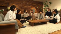 「TERRACE HOUSE ALOHA STATE」スタジオパートの様子。(c)フジテレビ／イースト・エンタテインメント