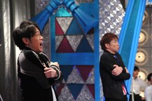 （左から）陣内智則、よゐこ濱口。(c)関西テレビ