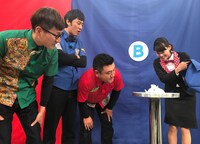 「ザキとロバ」のワンシーン。(c)メ～テレ