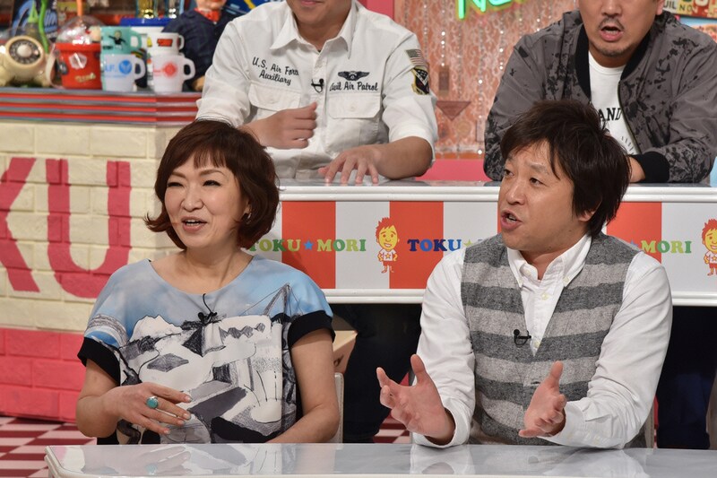 左から清水ミチコ、ホリ。(c)読売テレビ