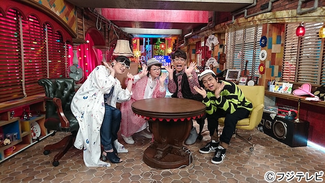 左から能町みね子、久保ミツロウ、古坂大魔王、ヒャダイン。