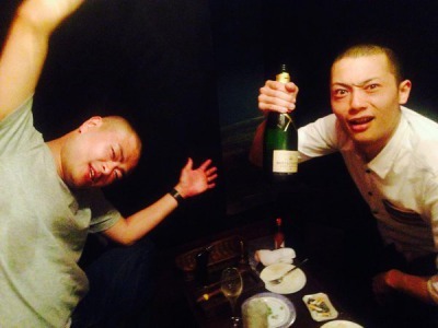 左からあばれる君、バッドナイス常田。