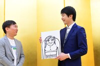 かまいたち山内の結婚会見の様子。