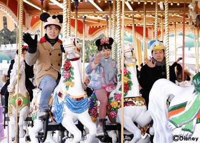 「アナ雪が100倍楽しくなる！ディズニーの知られざる秘密スペシャル」に出演する（左から）よゐこ濱口、本田望結、小籔千豊。