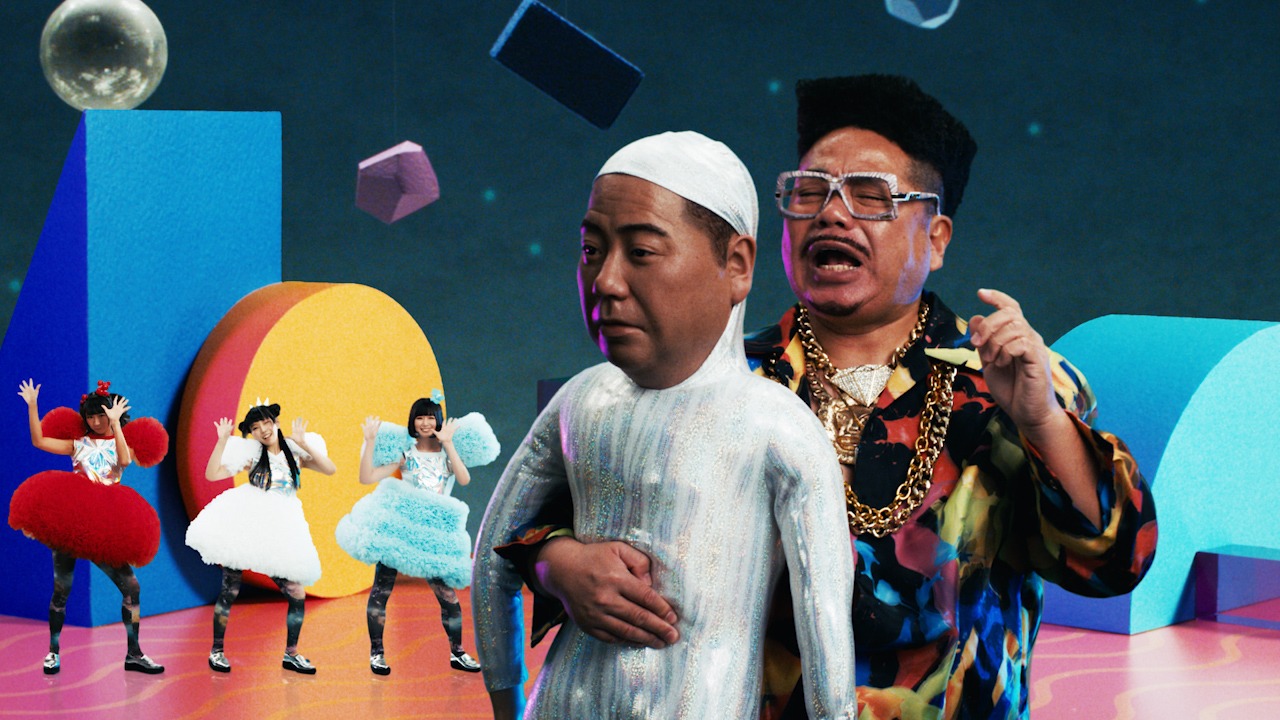 「おでんパ組」が出演するミュージックビデオ「ODEN-PA」のワンシーン。
