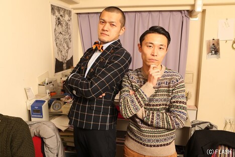 「FLASH」に掲載されるカミナリのアザーカット。