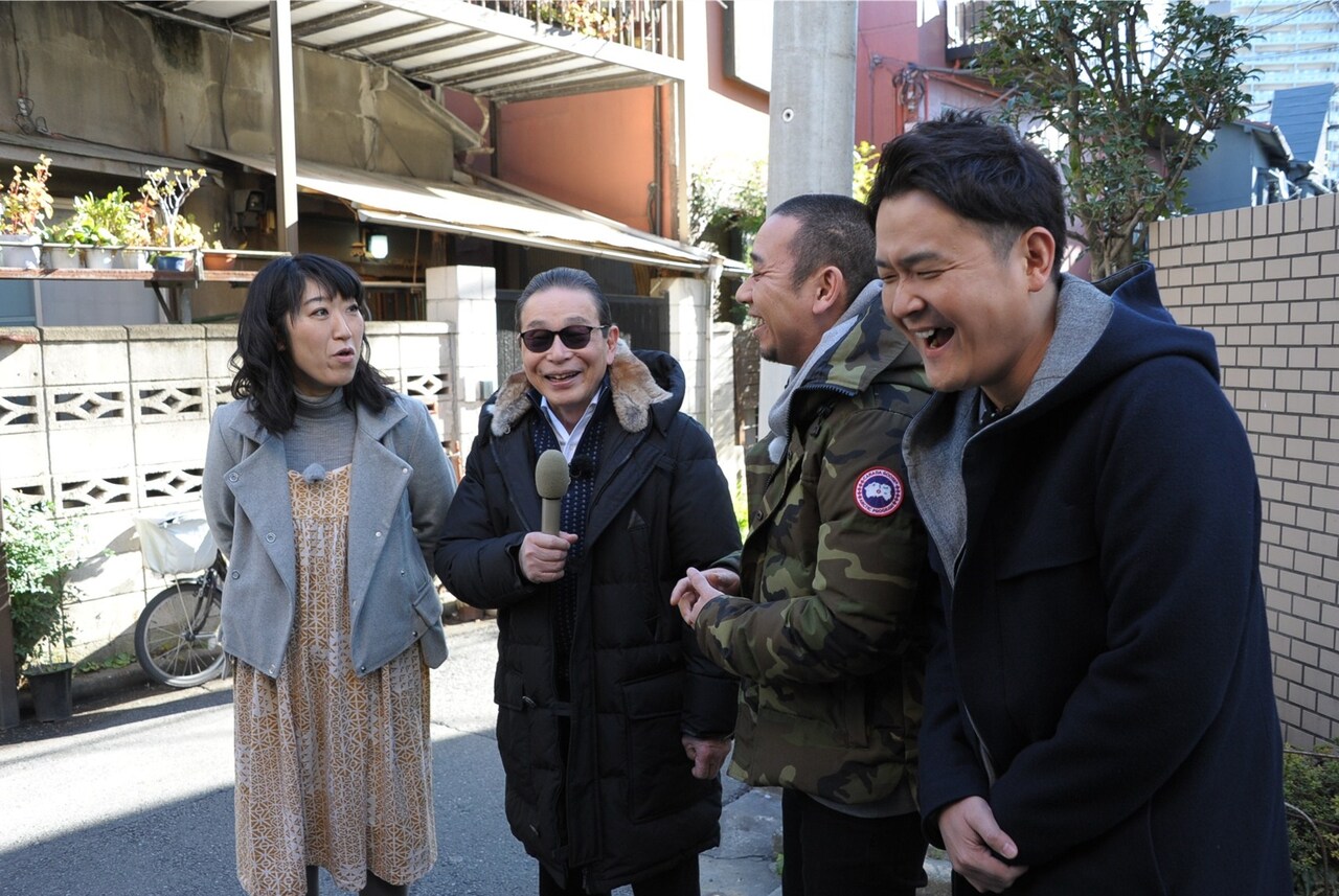 （左から）大宮エリー、タモリ、千鳥。(c)テレビ朝日
