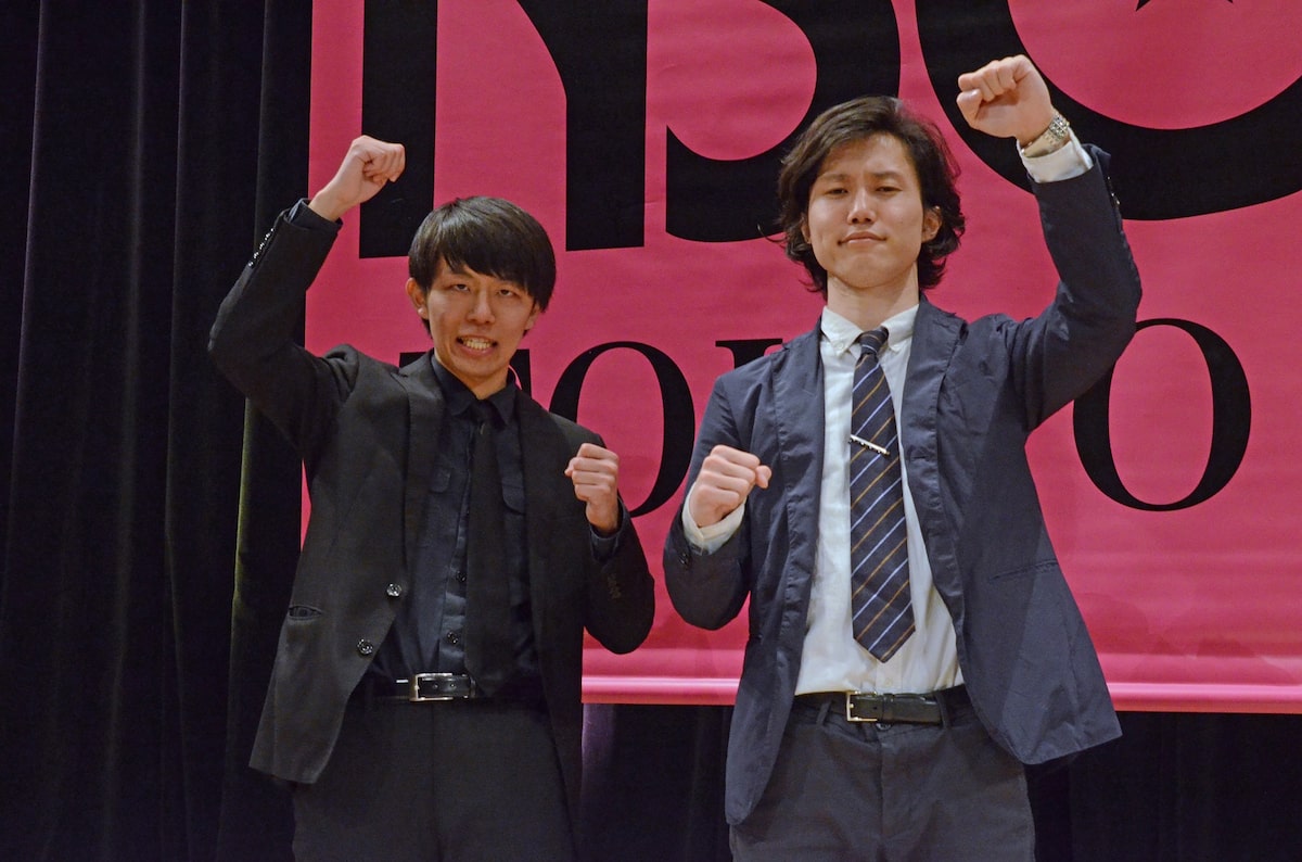 ナイチンゲールダンス。左から中野なかるてぃん、ヤス。 [画像 