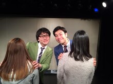 同日にそれぞれ一般女性と結婚した、ぐりんぴーす（中央）。