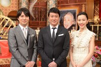 左から桝太一アナウンサー、加藤浩次、木村佳乃。(c)日本テレビ