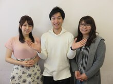 左から真城ひな、相席スタート山添、相席スタート・ケイ。