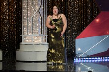 2本目のネタを披露するゆりやんレトリィバァ。