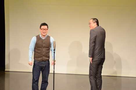 1本目の漫才の入りすら不自然なピーマンズスタンダード南川(右)。