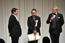 林家正蔵（中央）