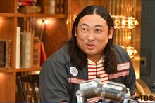 「ゴロウ・デラックス」に出演する、ロバート秋山。