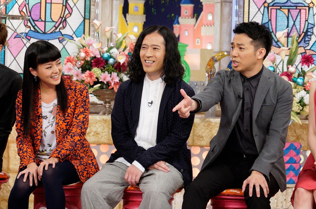 左から祐真キキ、ピース。(c)読売テレビ